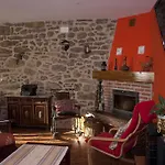 Casa La Escuela Tuilla