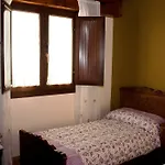 Casa La Escuela Holiday home *