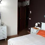 Casa La Escuela Holiday home *