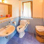 Casa La Escuela Holiday home *