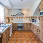 Casa La Escuela Holiday home Tuilla