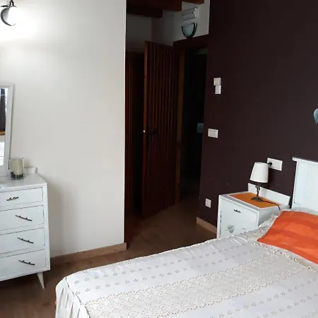 Casa La Escuela Holiday home *