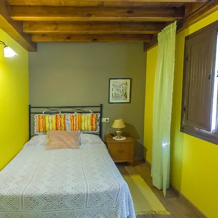 Holiday home Casa La Escuela *